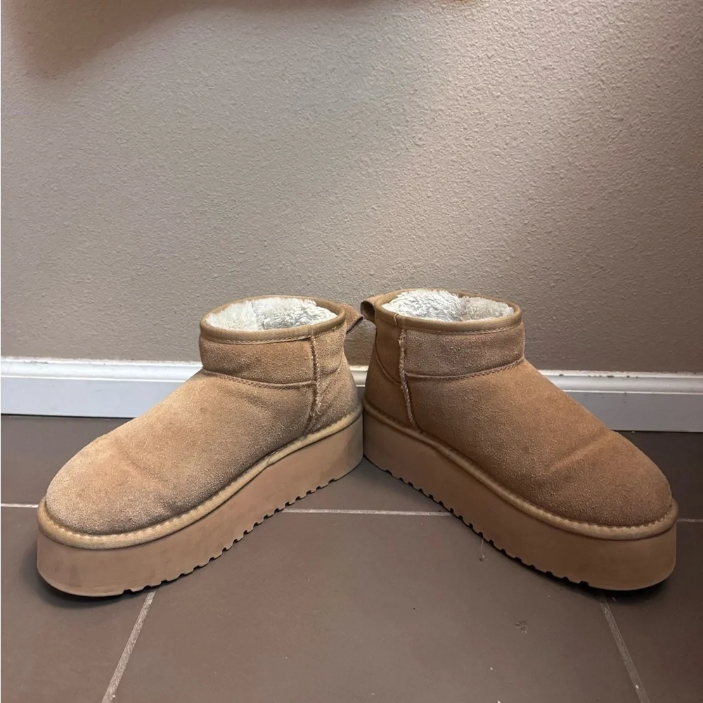 PROJECT CLOUD Suede Women’s Classic Mini Platform Lined Boots Cozy SZ 8.5 Taupe